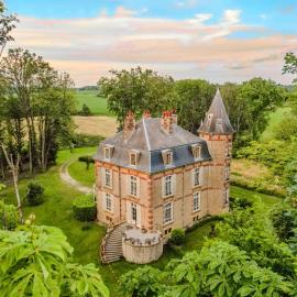Private Château with sauna, hot tub & 4ha park - Château Guillermo
