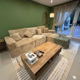 Stylish 2 Bed Flat Parking Sutton Coldfield