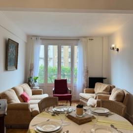Charming apartment 2BDR for 4P Paris Saint-Mandé, hotel in Saint-Mandé