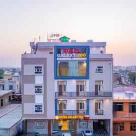 Hotel Galaxy 700 - A Luxury Hotel Near KhatuShyamJi Temple, hôtel à Khātu