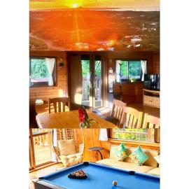 3-Story House Panoramic View BBQ Billiards Pet Friendly