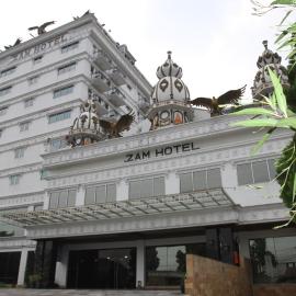 Zam Hotel By Pavotel, hotel u gradu Kedungbadak
