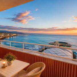 Big Center Beachfront Apartment