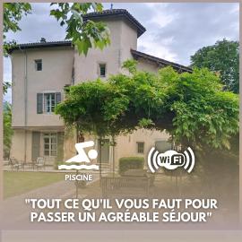 Le Domaine de la Bourne et sa piscine