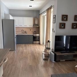 Θéa House Chalkida, viešbutis mieste Chalkidė