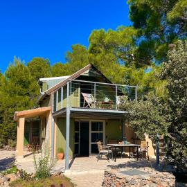 Cozy cabin in untouched nature with Seaview, hotel em Podšpilje
