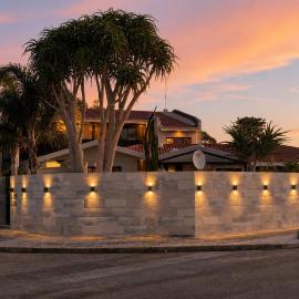Royal Palms Guest House, hotell i Port Elizabeth