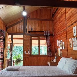 Viesnīca Tay Na Bon Homestay & Travel pilsētā Làng Lap