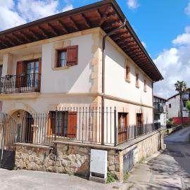 Balentzenea Rural House, hotel em Lesaka