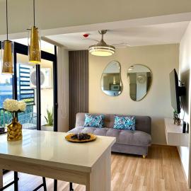 Panoramic view apartment with Pool and Rooftop