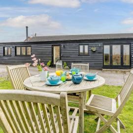 2 Bed in Usk- oc-87285