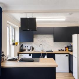 Casa Rossi Home in Bedford 9 mins to M1 With Free Parking, hotel a Marston Moretaine