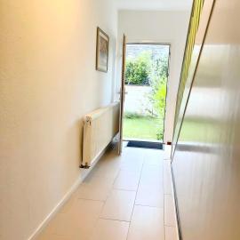 near Düsseldorf Messe and Airport, two Bedrooms, Parking, Kitchen and Garden