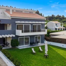 G-Ammos 5 Star Villa by elite, hotel in Tragaki