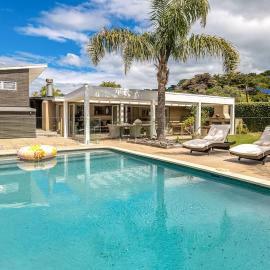 Esplanade Pool House - Coast and Country