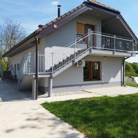Apartmani Bele breze, Hotel in Adlešiči