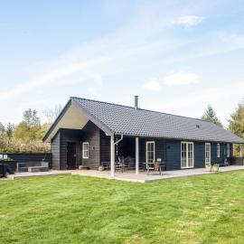 5 star holiday home in Brovst, hotell i Brovst