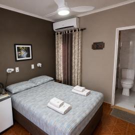 Hospedaje Los Vencejos, hotel di Puerto Iguazu