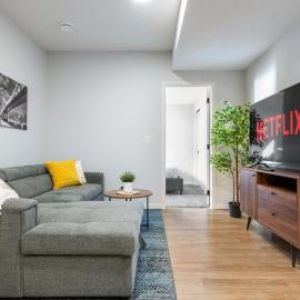 Yellowstone Suite - 2 Bedroom, AC, Laundry, Parking, Banff Pass, מלון בYYC