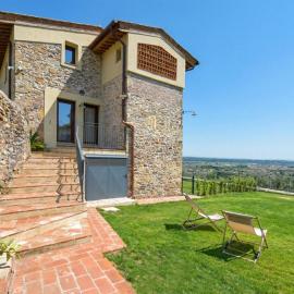 Il Borgo Di Badia-L'agrumeto, Hotel in Buti