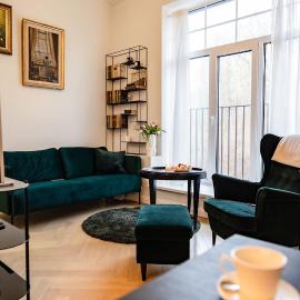 Ada Johanna Castle Hills Apartment