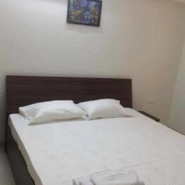 Ashoka cottage and room stay, хотел в Солапур