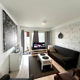 Kemiapartments city ll, near snowcastle, 3 rooms, kitchen , glazed balc FREE PARK and HEAT PLUG, hotel in Kemi