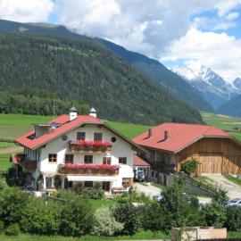 Appartements Färberhof, готель у місті Вальдаора
