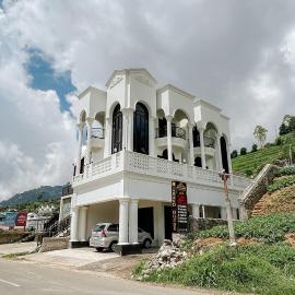 Grand house dieng, ξενοδοχείο σε Diyeng