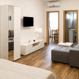 1 Bedroom Gorgeous Apartment In Tribanj Sibuljina