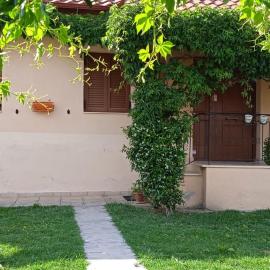 Fyllenia Country Home, Aridaia, Pozar Baths – hotel w mieście Chrýsa