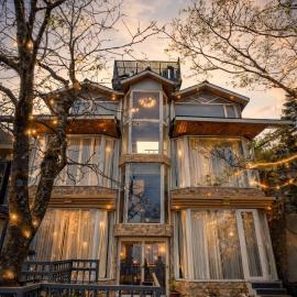 Oak Villa, hotel in Dharampur