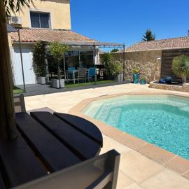 Appartement duplex meublé avec vue sur piscine