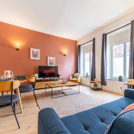 L'Ocre - 2 bedrooms - 6 people - Private parking - Wi-Fi - Netflix, khách sạn ở Tourcoing