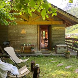 Chalet la Cabane d'Ernestine, hotel in Les Villards-sur-Thônes