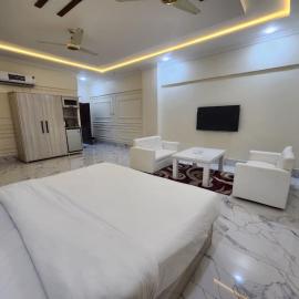 Pc Inn Executive Class Hotel, hotel v mestu Sukkur