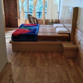 Ice touch home stay