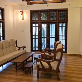 Airport Transit Kumuduliya Villa, hotel a Seeduwa