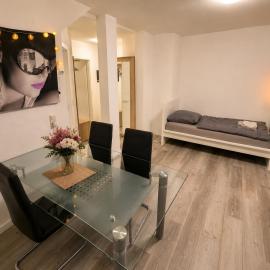 Mitarbeiterwohnung nahe Saaleck Kaserne