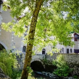 Moulin XVe siècle - Gîte privatif 8 pers - Rivière - Châteaux de la Loire, hotel in Vineuil