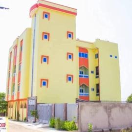 Résidence Hôtel KOUNAF GROUP, hotelli kohteessa Parakou