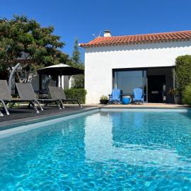 Private Villa with pool and magnificent view, hotel en Ceissa