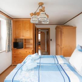 Ruhige Ferienwohnung mit Balkon und Kaiserblick
