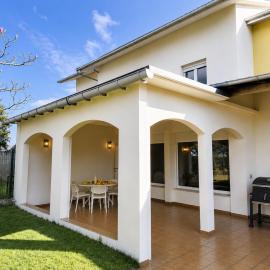 CINTHA Casa para 8 junto al Golf de Luarca, hotel a Luarca