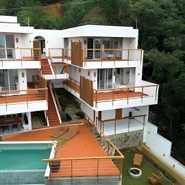 Artha Home Spa, hotel in Governador Celso Ramos
