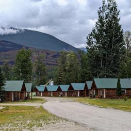 NV Mountainview Chalets & RV Resort, hotel in McBride