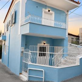 See the stars-cosy house!