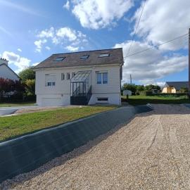 Maison tout conforme avec jardin et parking, hotel v destinaci Gouarec