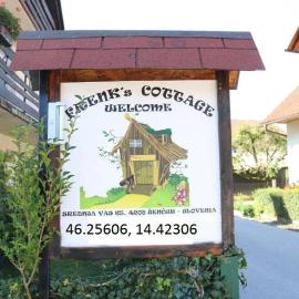 Frenkcottage 5 KM FROM THE AIRPORT- FREE TRANSPORTATION TO THE AIRPORT, hotel a Šenčur