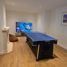 Leighs Cottage Games Room, Garden & Log Fire